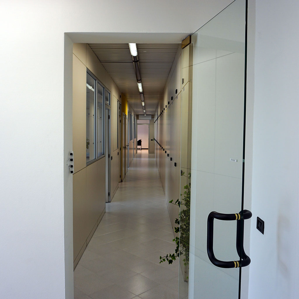 Soluzioni per l'elevazione a Udine e provincia - Elevatori, Montacarichi, Soluzioni per disabilità